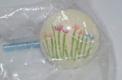New Cream Vintage-Look Floral Design Round Drawer Knob with Hardware 1.5 inch