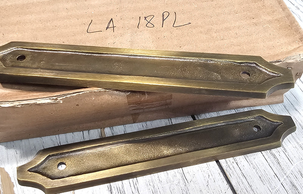 Set of 10 – Brushed Brass 6.5″ Cabinet Drawer Door Handle Pull Backplates 2 Hole