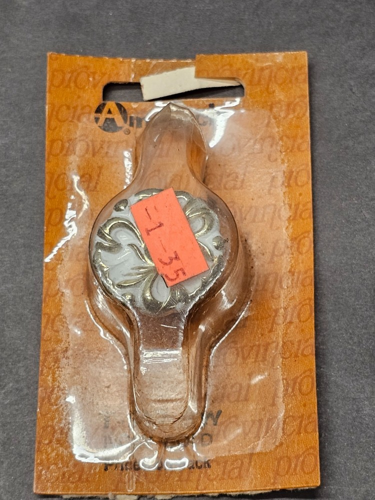 Vintage NOS Amerock Provincial Drawer Cabinet Knob Ivory and Gold T-592-BW