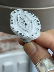 2 Shabby Chic White Cast Iron Metal Oval Knobs Pulls Cabinet Furniture Hardware