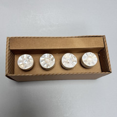 Pack of 4 Round Mother of Pearl Dresser/ Drawer knobs