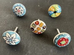 25 PC of Multicolour Colorful Ceramic Knobs by theCarnatico