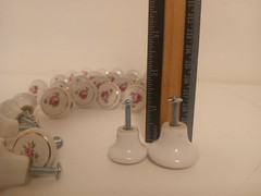 Vintage Rose White Gold Trim Porcelain Cabinet Knob Lot Of 30 W Screws 2 Sizes