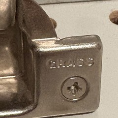 Grass 1006-30 Cabinet Hinge 120° Snap Clip On – Self Close – Full Overlay NEW