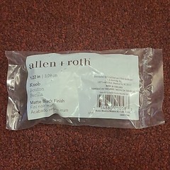 NEW allen + roth Matte Black Finish Round Cabinet Knob 1.22 in Z772B-31-DBK
