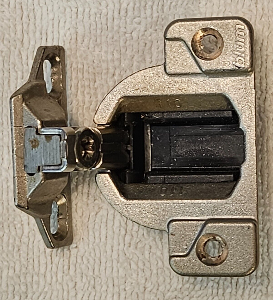 Blum cabinet 110° Hinge 30.130-11.02 plate 133.024-01 Face Mount 32.160-01