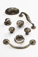 Schaub and Company 972 Symphony – Sunburst 1-3/8″ Decorative – Bronze