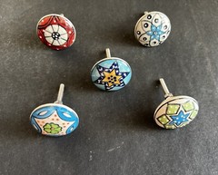 25 PC of Multicolour Colorful Ceramic Knobs by theCarnatico