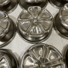 Vtg Knobs Drawer Pulls Cast Iron Flower & Back Plate Cabinet 3” 2.2 Lbs Each