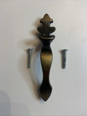 vtg amerock 156-1 antique brass french lily cabinet door thumb pull handle new