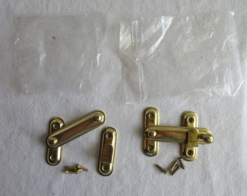 Decorative Bar Latch – Latch 2 1/2″ Height 1 7/8″ Cupboard Cabinet Door Lot of 2