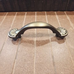 Hickory Hardware Newport windsor antique 3″cc Cabinet Pull P538-WA