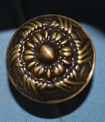 DECORATIVE 1.5″ TALL ANTIQUE BRASS COLOR ROUND DRAWER PULL KNOB