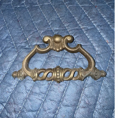 Vintage/Retro Antique Finish Gold Metal Bail Pull, 3″ C-C, 4″, 1 Pack