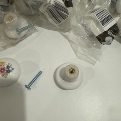 LOT OF 50 VINTAGE CERAMIC DRESSER CABINET DRAWER PULL KNOBS FLORAL msg me!