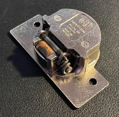 GRASS 830 Cabinet Hinge – TIGHT SPRING ACTION & CLEAN – Discontinued