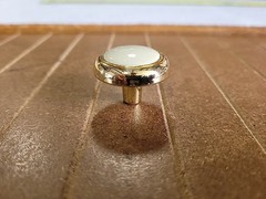 P714-IV Polished Brass 1 1/8″ Cabinet Knob Pull, Ivory Ceramic Center Belwith