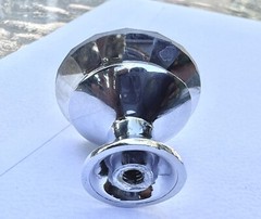 30pcs Wisdom stone Nina 1-3/8 in. Chrome with Smoke Crystal Cabinet Knob Diamond