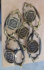 Vintage Amerock Monterey Antique English 3 5/8″ Round Cabinet Knob BP190-AE