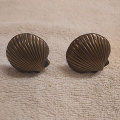 Sea shell design cabinet door and drawer pulls, 11 pieces