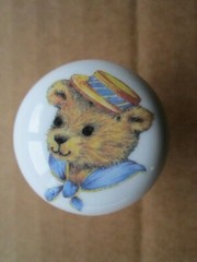 LIMOGES FRANCE 1 3/8″ PORCELAIN BEAR CABINET DOOR / DRAWER PULL KNOB