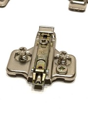 (12 pcs) Salice BARGL39F/16, 3mm Steel Mounting Plate, 2 Cam, Screw-on