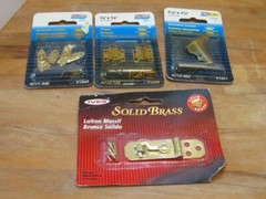 Lot 4 Decorative Solid Brass Hinges Corners Catches Ives/National Hobby Hardware
