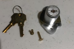 CCL SECURITY Drawer Lock 1 3/8” #02067 Overall Length 7/8” OD AUE60 Key