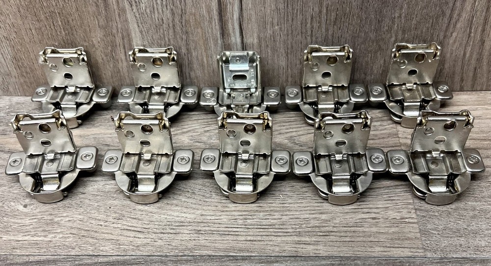 Lot of 10 HETTICH 1-1/4″ Overlay Cabinet Hinges, 105 deg open, 6-way adj. – New