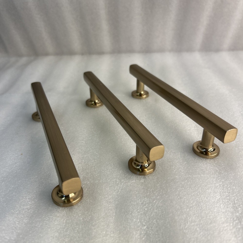 Lot Of 3 Emtek 86676US4, Cabinet Pull Handle 5″Centers Urban Modern, Satin Brass
