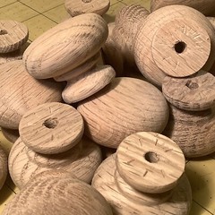 10 NEW UNFINISHED Oak 1-1/2” ROUND WOOD CABINET KNOBS INV-BX32