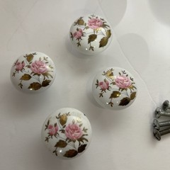 4 Vintage Antique Shabby Chic Ceramic Pink Roses Cabinet Drawer Knobs Pulls
