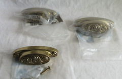 Belwith drawer pull brass bin cup handle – Flower vine – 3 1/2″ cabinet dresser