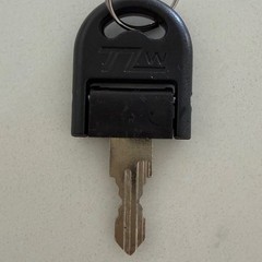 TLW 606 Folding Key Replacement for Lock Cabinets Black Plastic Head Spare