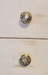 Mother of Pearl Oyster Shell w/Gold Pull Knob Door Drawer Cabinet Hardware 1.5″d