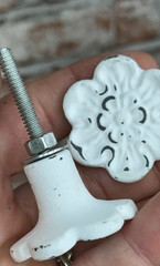 2 Matte-White Cast Iron Metal Flower Knob Drawer Pull Cabinet Furniture Hardware