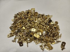 200 pcs. of L Shaped Gold Color Shelf Pins, 1/4″ dia. x 5/16″ Pin, 1/2″ x 3/4″ L