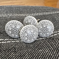 Set of 4 Glossy Ceramic Cabinet or Drawer Knobs Black/White 1.5in w/Screws