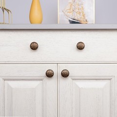 Xlroaafs 4 Pack Antique Brass Cabinet 1.4″L x 1.4″W x 1.14″H,
