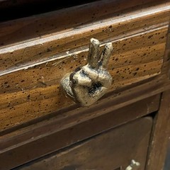 Zeckos Set of 6 Antique Gold Cast Iron Hand Cabinet Knobs SLA Drawer Pulls