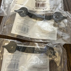 8 Allen + Roth Drawer Handle Pull Matte Black Pebble Model #S161-82-DBK Lot Set