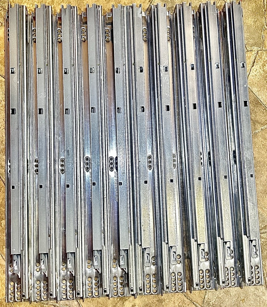 Blum Tandem Plus Self Closing Metal Drawer Slides Silver 21 in, Pack of 5