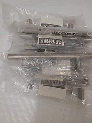 10 GlideRite – 3-3/4″ CC 6-1/8″ Solid Steel Bar Pull Stainless 5001-96-SS-1