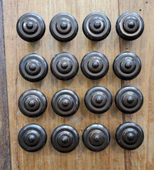 Oil-rubbed bronze drawer/door pulls – 16 count – 1″ diameter, 1.25″ projection