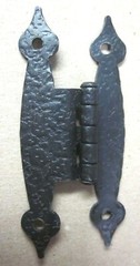 Amerock Colonial 3/8″ Offset Butterfly Hinge Black Wrought Hammered 1 Face Mount