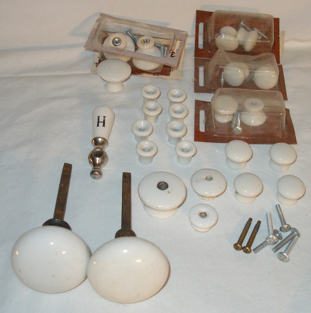 VINTAGE WHITE GLASS PORCELAIN PULL DOOR KNOBS