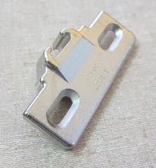 New BLUM 1-1/8″ OL Plate, Edge-Mount for COMPACT 33 110º Hinge, 130.112-01.02