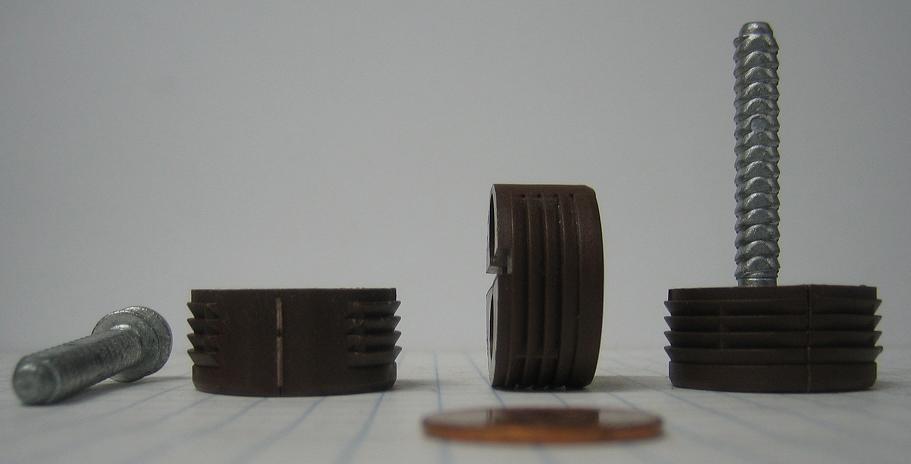 HETTICH VB47 CONNECTING FITTING, BROWN PLASTIC WITH SCREW, 25mm BORE DIAMETER