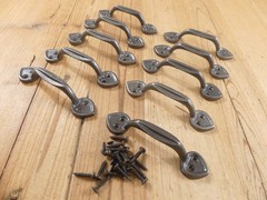 10 IRON DRAWER BIN PULLS 4 1/2″ LONG CABINET HANDLES SPADE WINDOW SMALL IRON