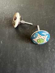 25 PC of Multicolour Colorful Ceramic Knobs by theCarnatico